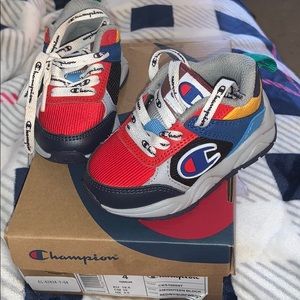 Champion Toddler sneakers size 4, good condition